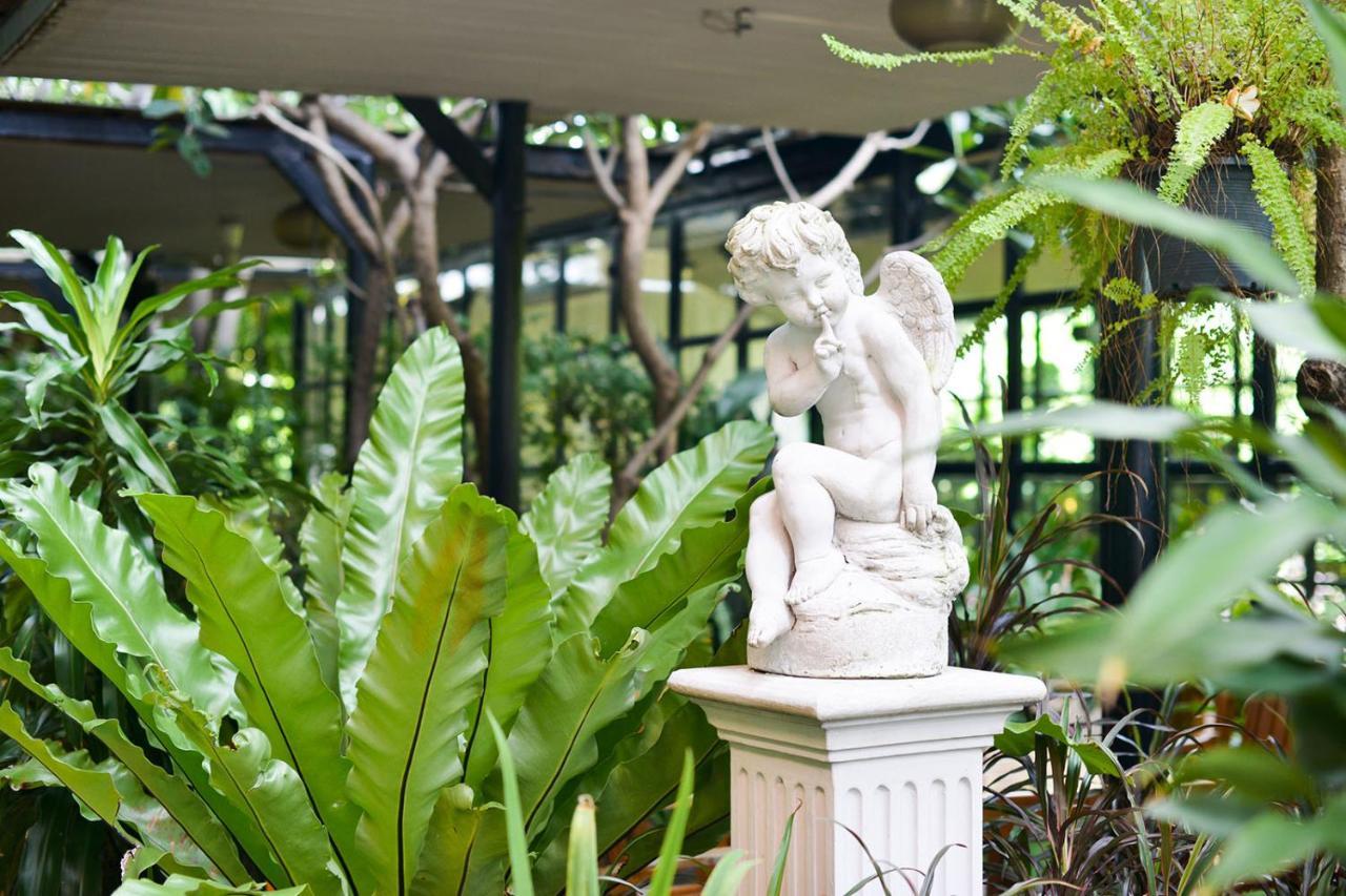 Grand Howard Hotel Bangkok Exterior foto
